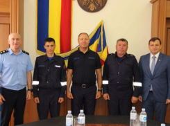 В МВД наградили пожарников, спасших детей во время пожара в Каушанах