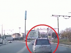 Поражающий непредсказуемыми маневрами гонщик попал на видео в Кишиневе