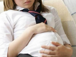 Девочка все равно забеременела в 15 лет, хотя за ней следил социальный работник