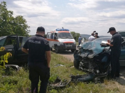 В жуткой аварии в Сынжерей пострадали шесть человек, двое из них – дети