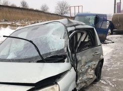 На Чеканах в результате аварии оказались сильно разбиты два автомобиля