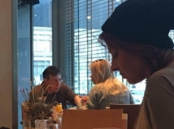 Киртоакэ застали с блондинкой в одном из отелей Вены 