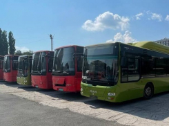 В Кишинев прибыли еще 7 из 58 приобретенных для пригородов автобусов с пробегом 