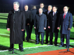 Для вертолета Порошенко залили цементом огород селянину под Одессой и проверили его на прочность