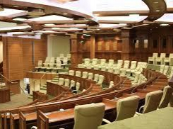 Социалисты покинули парламент в знак протеста, заседание закрыто ввиду отсутствия кворума 
