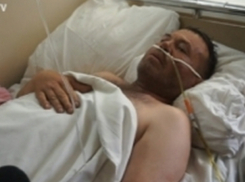 Люди в капюшонах жестоко избили мужчину на улице в Каушанах 