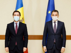 Глава МИДЕИ провел встречу с послом Азербайджана в Молдове  