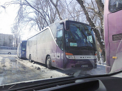 Автобусы, которые привезли румын на марш объединения, спрятали во дворах Кишинева 