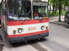 В соцсетях ищут и показывают регистрационные номера, утерянные во время ливня