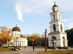 Митрополия Молдовы лишила сана еще шестерых священников за переход в румынскую Церковь 