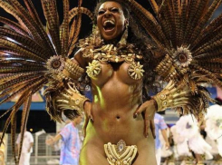 Обнаженные тела и дикие танцы: начался знаменитый карнавал в Рио
