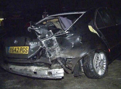 Пьяный мажор без прав снес столб и разбил иномарку в Кишиневе 