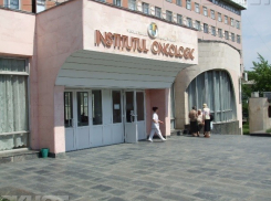 Врач-уролог, вымогавший деньги с пациента онкологической больницы, предстанет перед судом