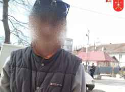 Неадекват гулял по Кишиневу «под наркотиками», пока не встретил карабинеров 