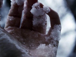 До смерти замерзшую жену обнаружил под соседским забором житель Фалешт