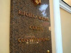 Решение КС: должников нельзя лишать права на оформление документов