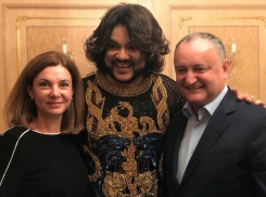 Президент Молдовы с женой поздравили в Кремле рекордсмена Филиппа Киркорова