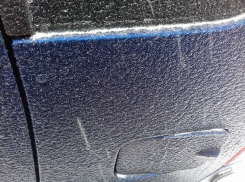 Ледяной коркой покрылись автомобили жителей Кишинева: советы бывалых