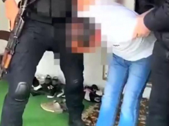 Жители Ниспорен вымогали деньги у местных для «вора в законе»