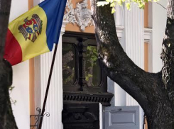 Игорь Додон поздравил граждан с Днем государственного флага 