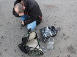 Мужчина попытался сжечь себя под новогодней елкой от Сильвии Раду