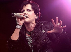 Вокалистка группы The Cranberries внезапно ушла из жизни в возрасте 46 лет