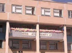 Родители умершего в лицее мальчика отказались от домашнего обучения ради походов в школу и общения со сверстниками 