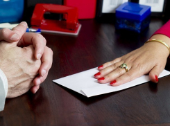 Впервые в Молдове экономический агент был наказан за зарплату «в конверте» 