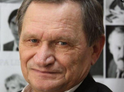 Вопрос от Александра Муравского: «Почему человек, 20 лет живущий где-то за океаном, будет решать вопросы управления страной?»