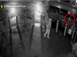 В столице ищут мужчину, обокравшего пассажирку маршрутки