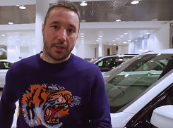 Илья Ковальчук решил продать подаренный BMW и олимпийскую футболку ради помощи детям 
