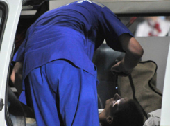 Молодой человек изрезал ножом своего друга и его мать в Теленештском районе