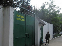 Начальника тюрьмы в Липканах и его подчиненных за пытки зеков приговорили к 60 годам лишения свободы