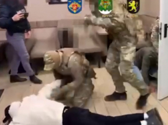 Жители Хынчешт пытались незаконно переправить через Прут двух граждан Непала и ограбить их