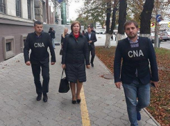 Вице-министра финансов Марию Кэрэуш задержали после обысков сотрудники  НЦБК