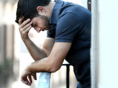 Смертельный прыжок: молодой человек запил водку соком и рухнул с балкона 12-го этажа в Бендерах 