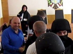 После обысков в тюрьме Крикова последовали аресты