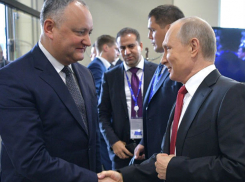 Путин пригласил Додона на поединки чемпионата мира по футболу