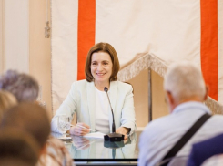 Расходы на зарубежные поездки Санду за полгода превысили полмиллиона