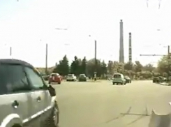 Автохам в Кишиневе на большой скорости повредил попутную машину и скрылся