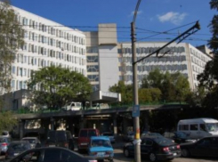 Кран рухнул в Кишиневе у здания БСМП, - есть пострадавшие