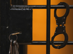 Изнасилование и детская порнография: Трое молодых людей получили от 20 до 25 лет