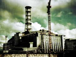 По случаю годовщины аварии на Чернобыльской АЭС президент наградил некоторых участников ликвидации последствий ядерной катастрофы