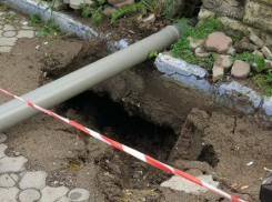 Сильные ливни и ужасное состояние катакомб вызвали обвал грунта в центральном парке Комрата
