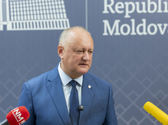Додон заявил, что Молдова могла бы покупать российский газ по 300-350 долларов за тысячу кубометров