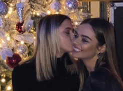 Бывшая подружка Ренато Усатого и «Мисс Бикини» Молдовы заинтриговали публику публичными поцелуями 