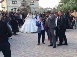 В странном селе Ниспоренского района усиленно палят из огнестрела