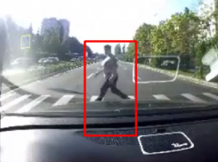 Жительница Кишинева на одну секунду разминулась со  смертью и попала на видео