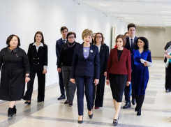 Санду посетила лицей им. Асаки по случаю дня франкофонии