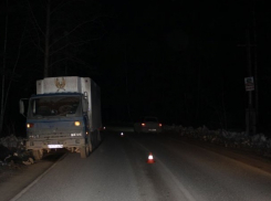 Женщина погибла под колесами грузовика на трассе у Кишинева